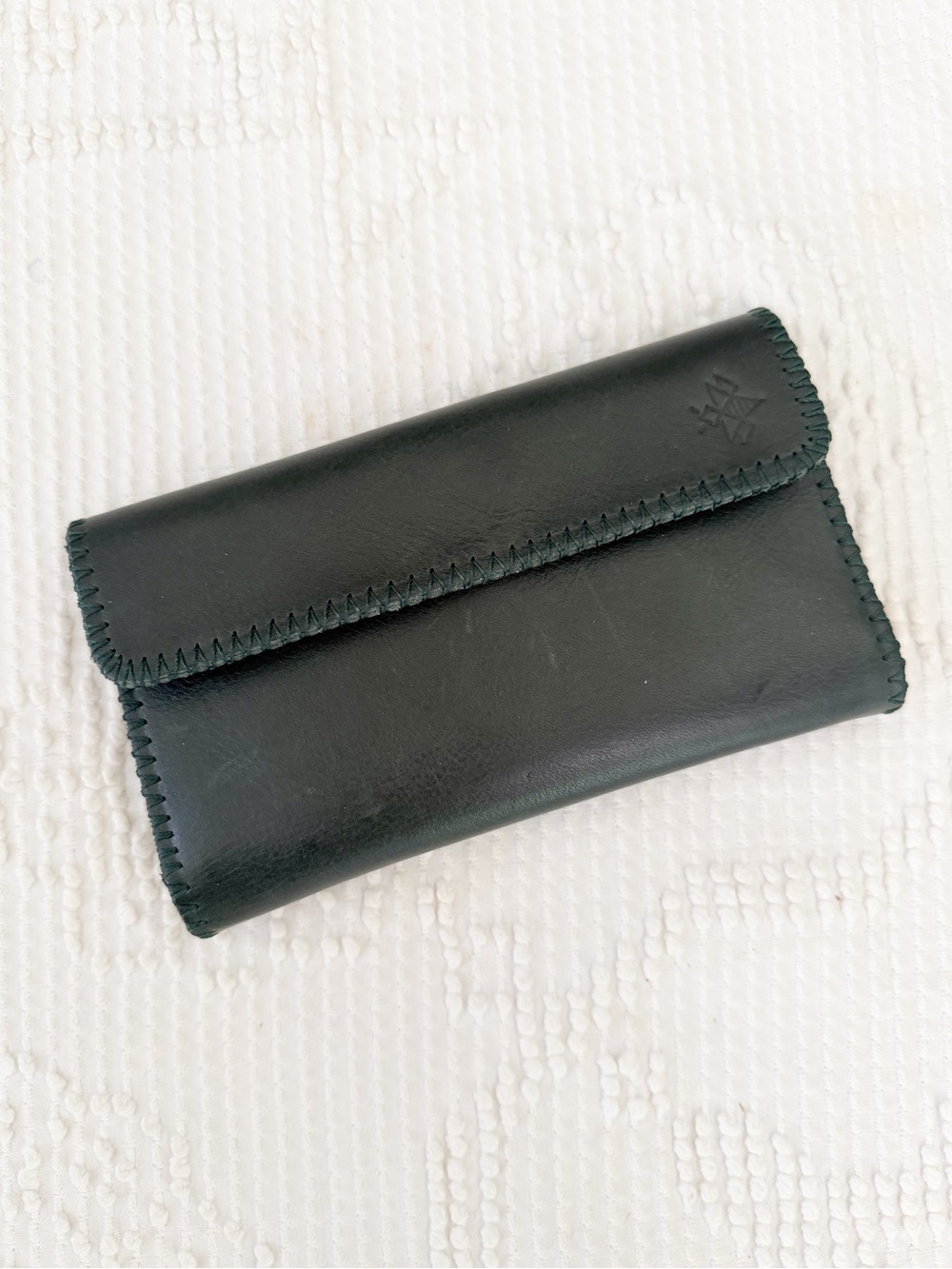 Lyons Leather Co. Travel Wallet Forest Green Leather